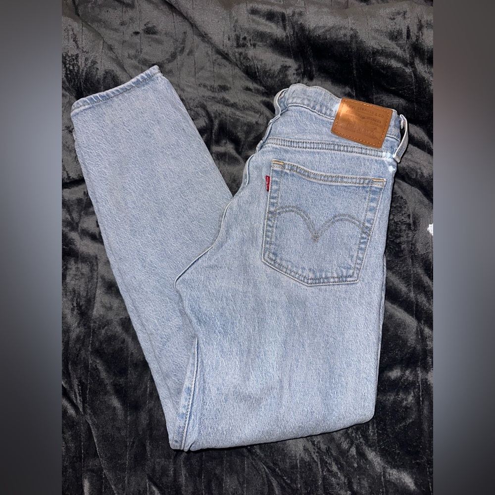 Levi wedgie highrise jeans- size 26